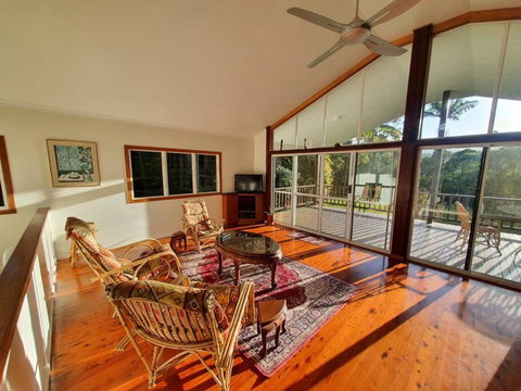 Private Rainforest Ridge Retreat - Tourism Caloundra 0