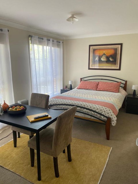 Private Room With Ensuite And Parking Close To Wollongong CBD - Tourism Caloundra 0