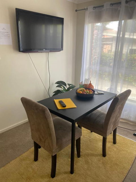 Private Room With Ensuite And Parking Close To Wollongong CBD - Tourism Caloundra 1
