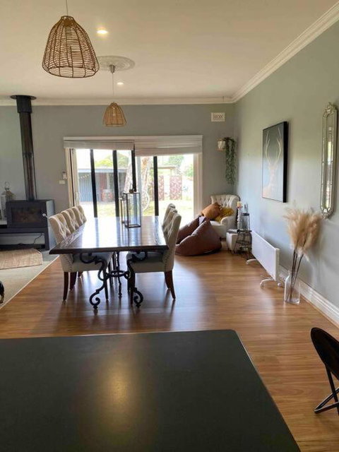 Prouts Lodge - Tourism Caloundra 0