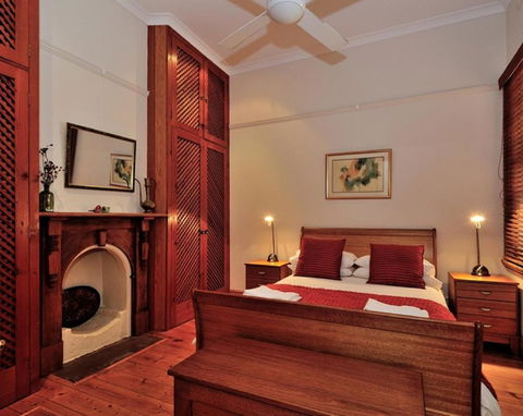 Pure Gold - Heritage 2 Bedroom Terraced Cottage - Tourism Caloundra 2