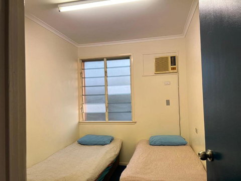 Q Lux Inn Emerald - Tourism Caloundra 1