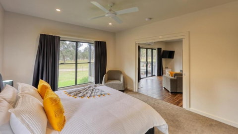 Quaffers On Storm King - Tourism Caloundra 1