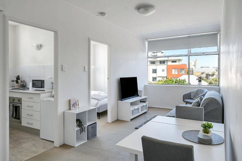 Quaint 1BD On The Doorstep Of Manly Beach - Tourism Caloundra 2