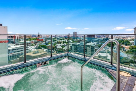 Quattro Apartments - Tourism Caloundra 0