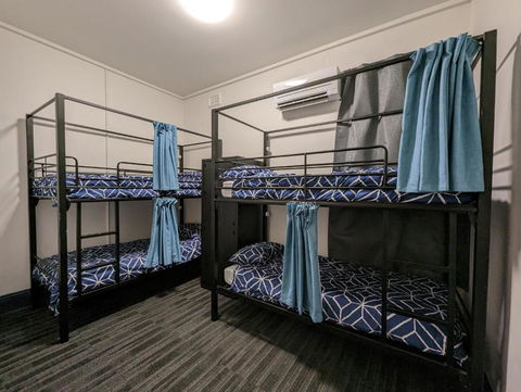 Queen Victoria Hostel - Tourism Caloundra 1
