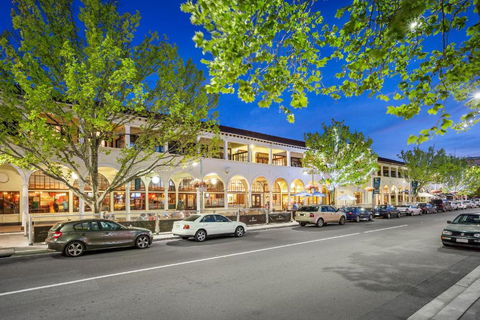 Quest Canberra - Tourism Caloundra 0
