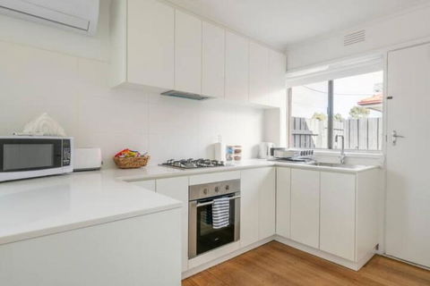 Quiet & Private With City Access And Free Wifi - Tourism Caloundra 0