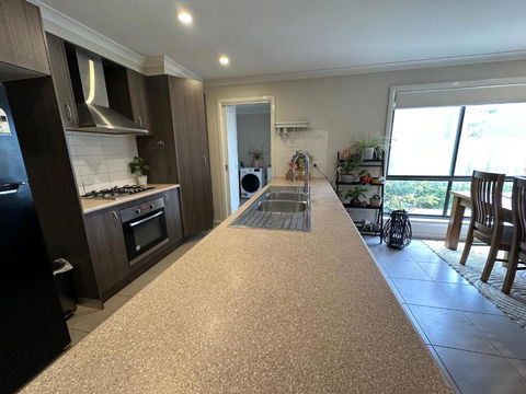 Quiet Comfort For Relaxing Stays - Tourism Caloundra 3