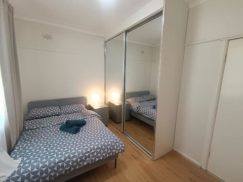 Quiet Room With Air Conditioning - E4 - Tourism Caloundra 1