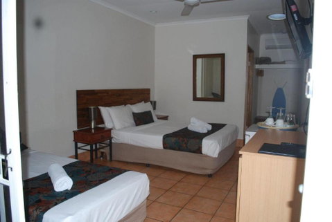 Rainforest Motel - Tourism Caloundra 1