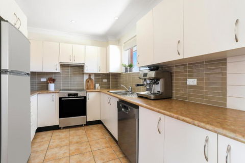 Randwick L 3 Bedroom Apartment + Parking - Tourism Caloundra 3