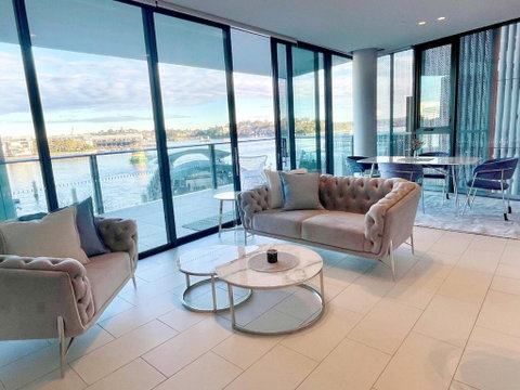 RARE Luxury Waterfront Living - Tourism Caloundra 0