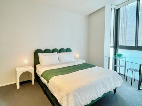 RARE Luxury Waterfront Living - Tourism Caloundra 2