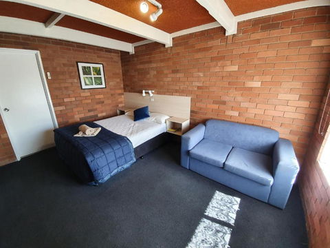 Red Chief Motel - Tourism Caloundra 2