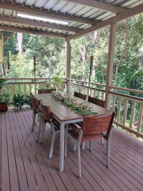 Rainforest Retreat-Fireplace-BBQ-3 Acres- - Tourism Caloundra 3