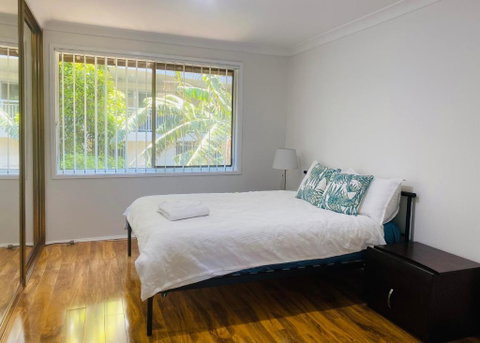 Quiet Family Townhouse In Wollongong CBD - Tourism Caloundra 3