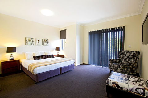 Astina Serviced Apartments - Central - Tourism Caloundra 2