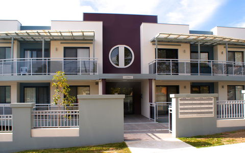 Astina Serviced Apartments - Central - Tourism Caloundra 1