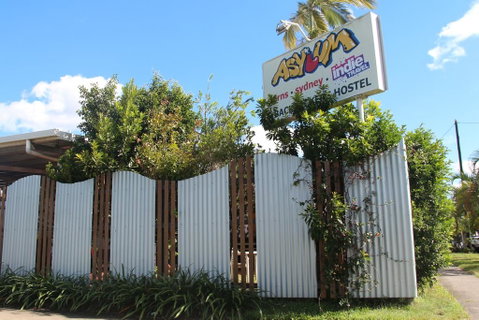 Asylum Cairns Hostel - Tourism Caloundra 3