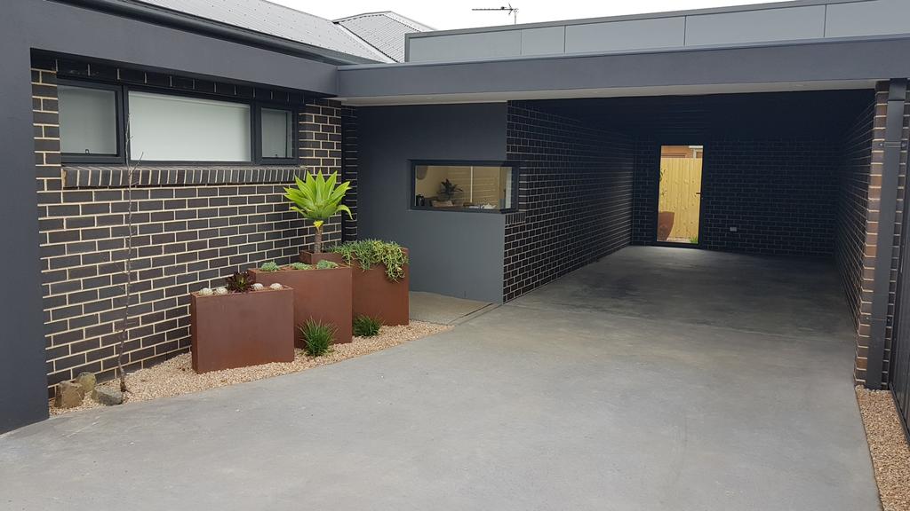 Sale VIC Tourism Caloundra