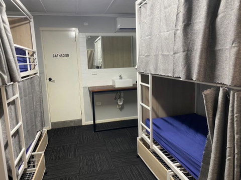 Aussie Dream Hostel - Tourism Caloundra 2