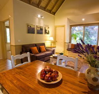 Autumn Abode Cottages - Tourism Caloundra