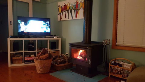 Avoca Beach Cape Cottage - Tourism Caloundra 1