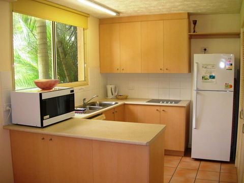 Baden 29 - Rainbow Shores, Air Conditioned, Ground Floor, Walk To Beach, Pool - Tourism Caloundra 3