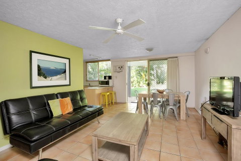 Baden 35 - Rainbow Shores, Walk To Beach, Pools, Tennis Court - Tourism Caloundra 0