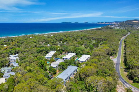 Baden 65 - Rainbow Shores, Overlooking Lap Pool, Ground Floor, Air Conditioning - Tourism Caloundra 3