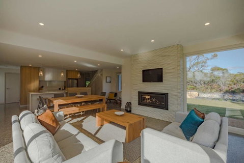 Baileys Beach House - Tourism Caloundra 0