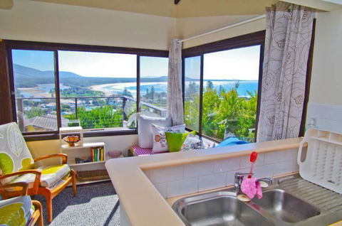 Barrels Beach House, 28 Dulconghi Street - Tourism Caloundra 3