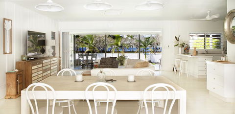 Bathers Across The Bay From Port Douglas - Tourism Caloundra 1