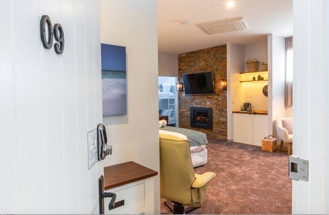 Bay Of Fires Apartments - Tourism Caloundra 0