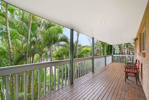Beach Affair - 10 Callitris Crescent - Tourism Caloundra 3