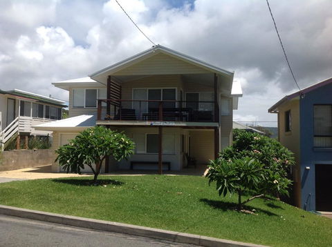 Beach Club 1, 5 Gowing Street - Tourism Caloundra 3