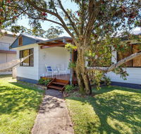 Beach House - Tourism Caloundra