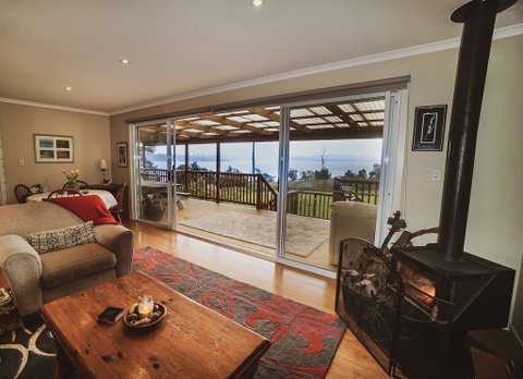 Beach House 'Aisling' - Tourism Caloundra 0