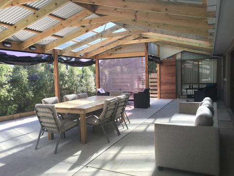 Beach House Getaway 2 - Tourism Caloundra 0