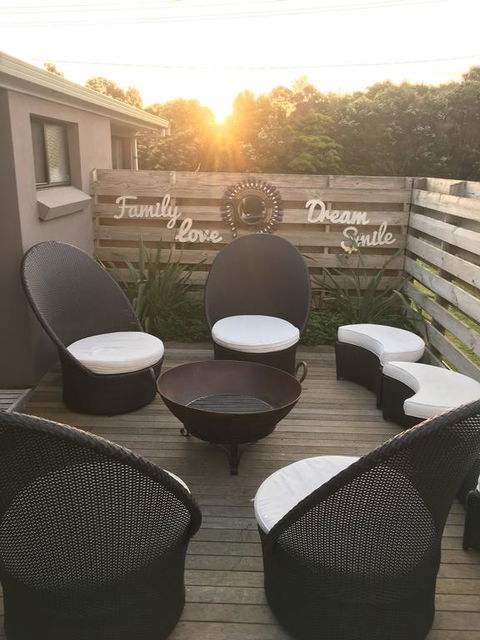 Beach House Getaway 2 - Tourism Caloundra 1