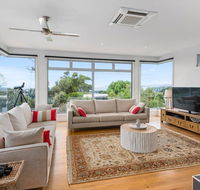 Beach Road Luxury with Ocean Views - Tourism Caloundra