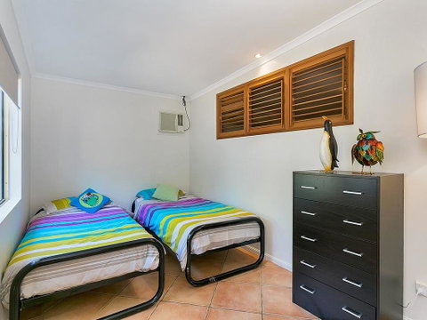 Beachcomber Trinity Beach - Tourism Caloundra 1