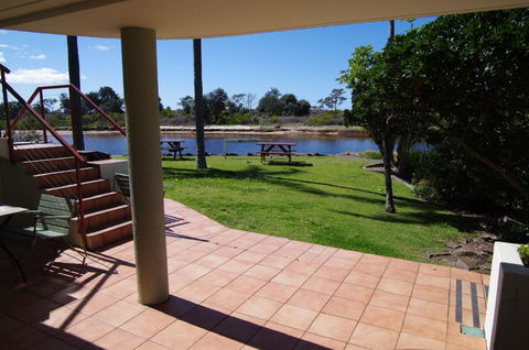 Beachfront 5, 25 Willow Street - Tourism Caloundra 2