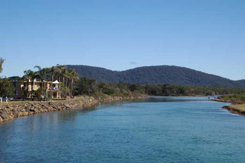 Beachfront 5, 25 Willow Street - Tourism Caloundra 1