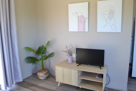 Rio Rita Ocean View Apartments - Tourism Caloundra 2