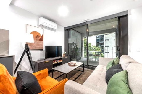 Reid City Escape Modern Stay In ACT - Tourism Caloundra 1