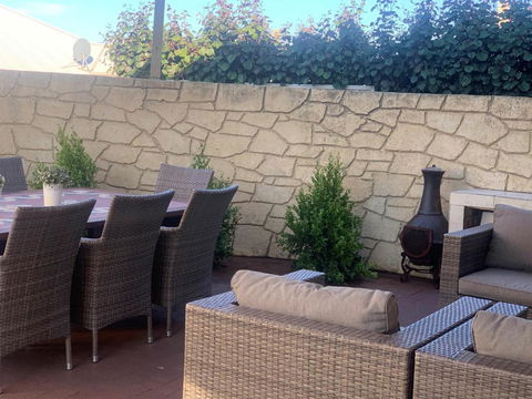 Relaxing Getaway Beachfront Access Multi Family Pets Mandurah - Tourism Caloundra 3