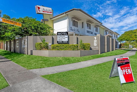 Redcliffe Motor Inn - Tourism Caloundra 0