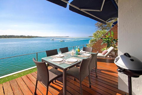 Riverfront Apartment, Perfect Location - Tourism Caloundra 1